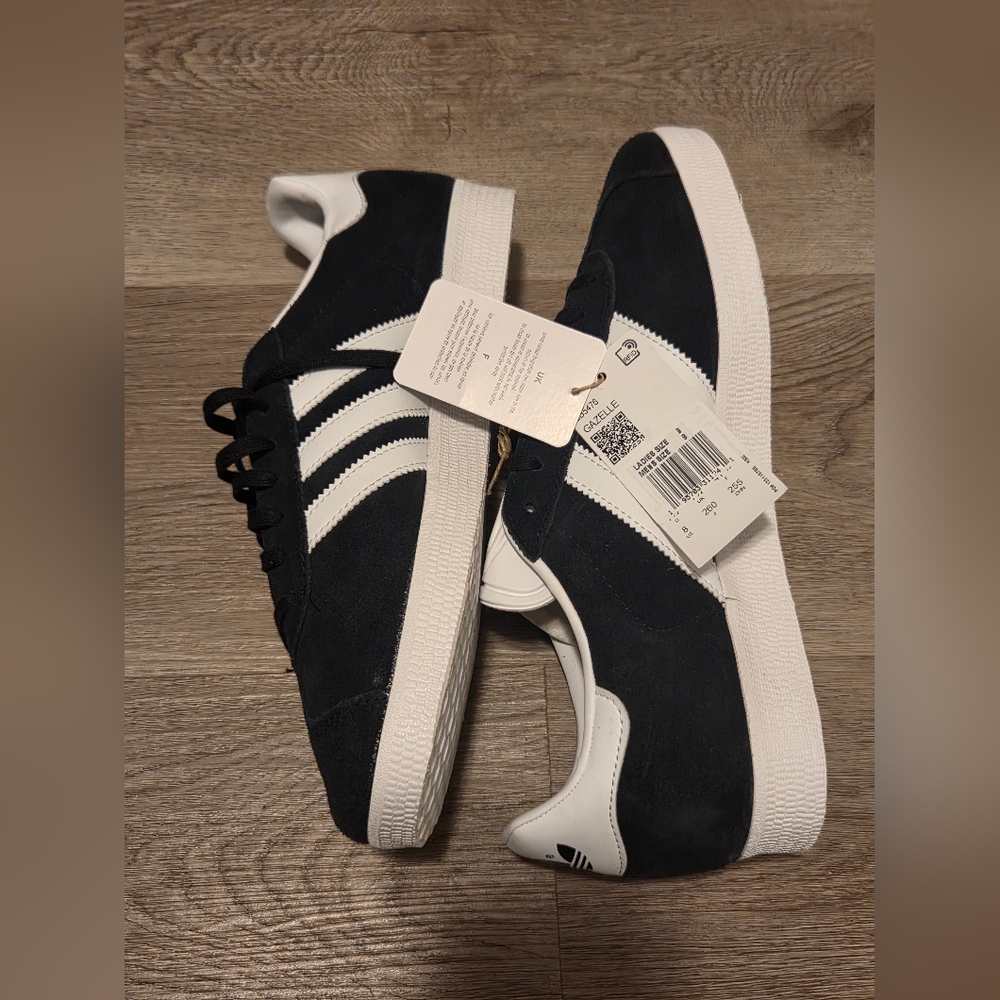 adidas Gazelle Black and White Men's Shoes - Picture 2 of 6